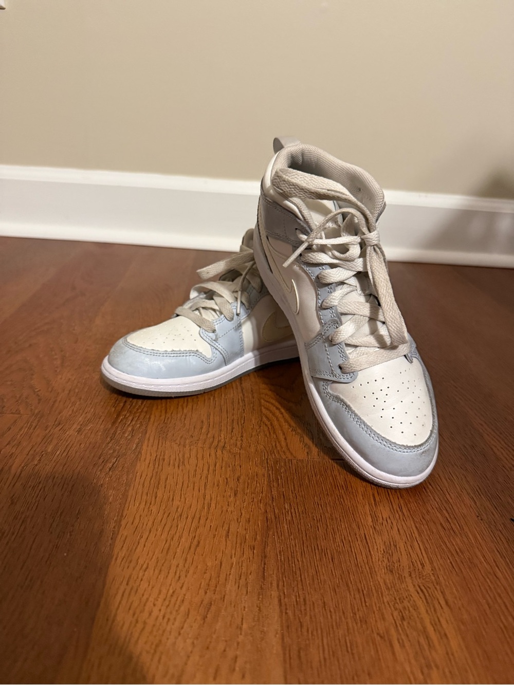 Nike Air Jordan 1 Mid SE Glitter Swoosh Ice Blue White FQ9118-400 Kids 2Y